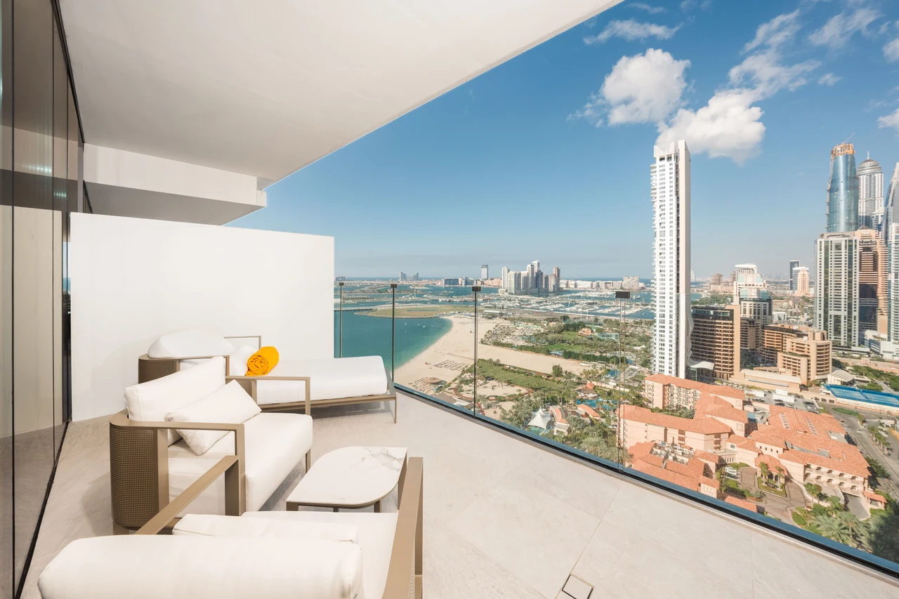 FIVE LUXE, JBR